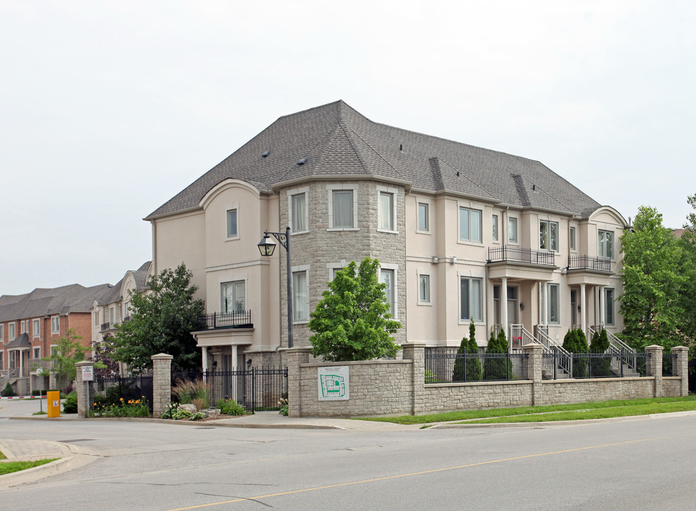 9133 Bayview Ave in Richmond Hill, ON - Building Photo