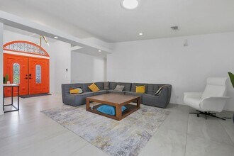 1045 E Deepak Rd in Palm Springs, CA - Building Photo - Building Photo