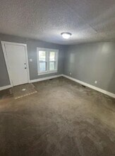 2007 N Travis Ave in Springfield, MO - Building Photo - Building Photo
