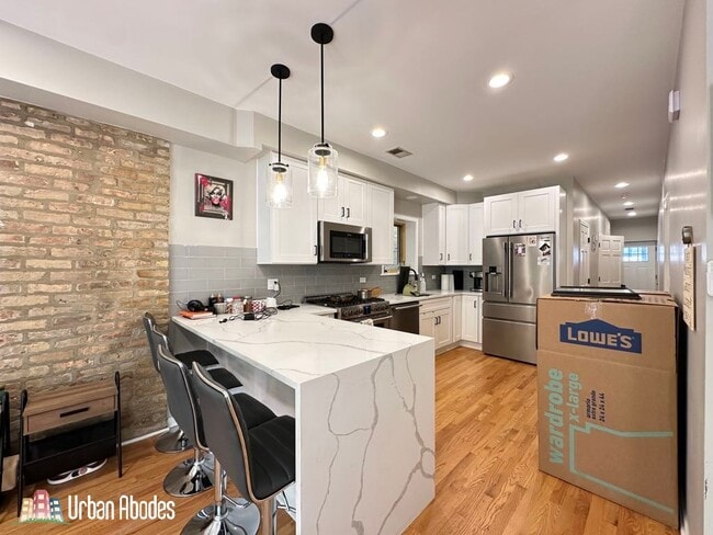 1424 N Bosworth Ave, Unit J05W