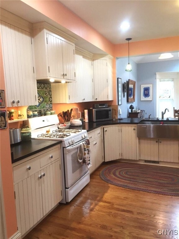 property at 80 W Genesee St