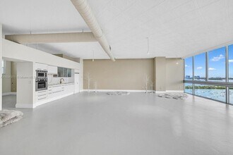 7934 West Dr in North Bay Village, FL - Building Photo - Building Photo