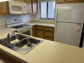 3111 Pass a Grille Way in St Pete Beach, FL - Building Photo - Building Photo