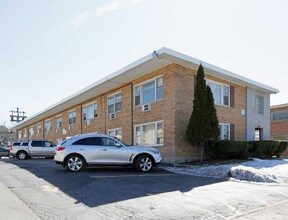 Dolores Place Apartments in Bensenville, IL - Building Photo - Building Photo