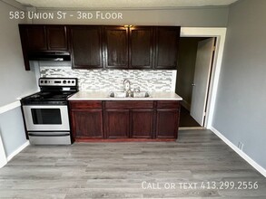 583 Union St-Unit -3rd Floor in Springfield, MA - Building Photo - Building Photo