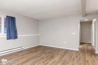 11113 Aurora Cir in Anchorage, AK - Building Photo - Building Photo