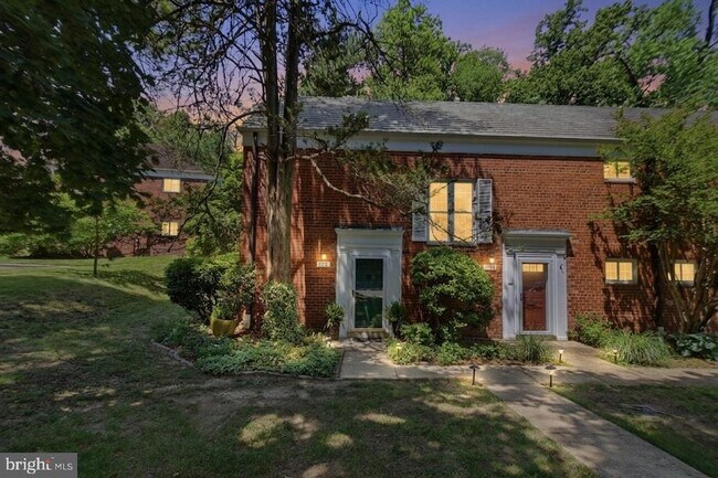 property at 3712 Valley Dr