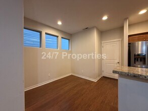 10991 SW Stockholm Dr in Wilsonville, OR - Foto de edificio - Building Photo