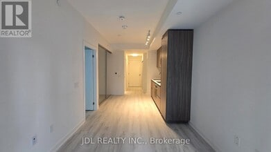 110 Broadway Ave in Toronto, ON - Building Photo - Building Photo