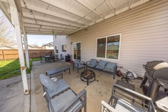 618 NW 27th Ave in Battle Ground, WA - Building Photo - Building Photo