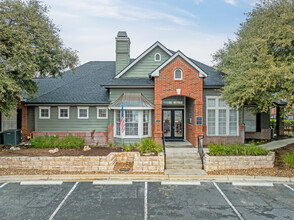 Oaks at Georgetown in Georgetown, TX - Foto de edificio - Building Photo