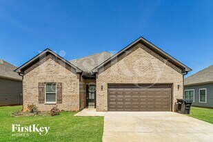 145 Avalon Wy in Clanton, AL - Building Photo