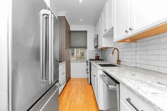 720 Fort Washington Ave in New York, NY - Building Photo - Building Photo