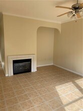 7708 San Felipe Blvd in Austin, TX - Foto de edificio - Building Photo