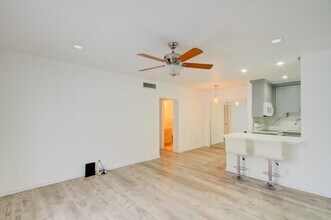 2260 NE 67th St, Unit 1732 in Fort Lauderdale, FL - Building Photo - Building Photo