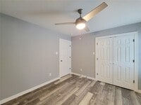 7204 Sandle St photo'