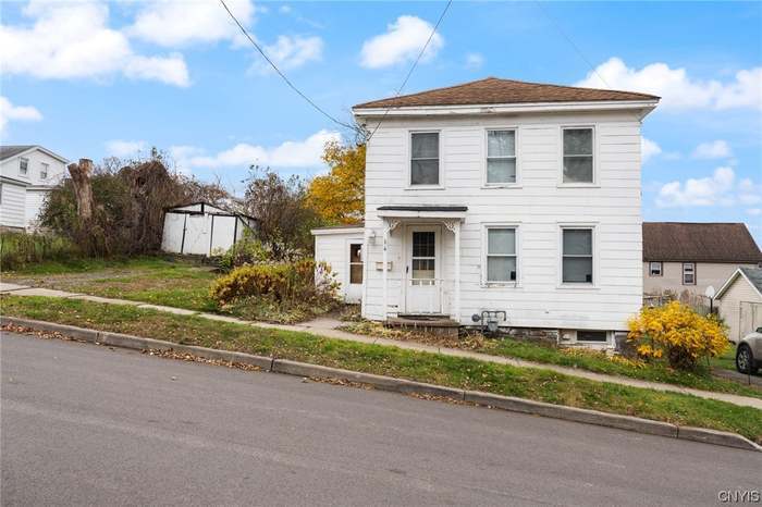 4 Scriba St in Oswego, NY - Foto de edificio