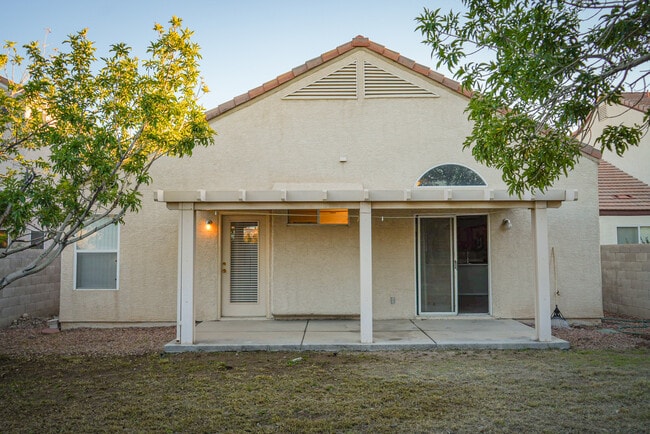 588 Solstice Ave in Las Vegas, NV - Building Photo - Building Photo