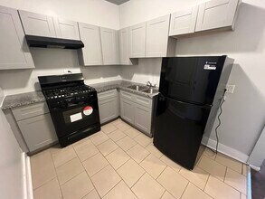 71 E 69th St in Chicago, IL - Building Photo - Building Photo