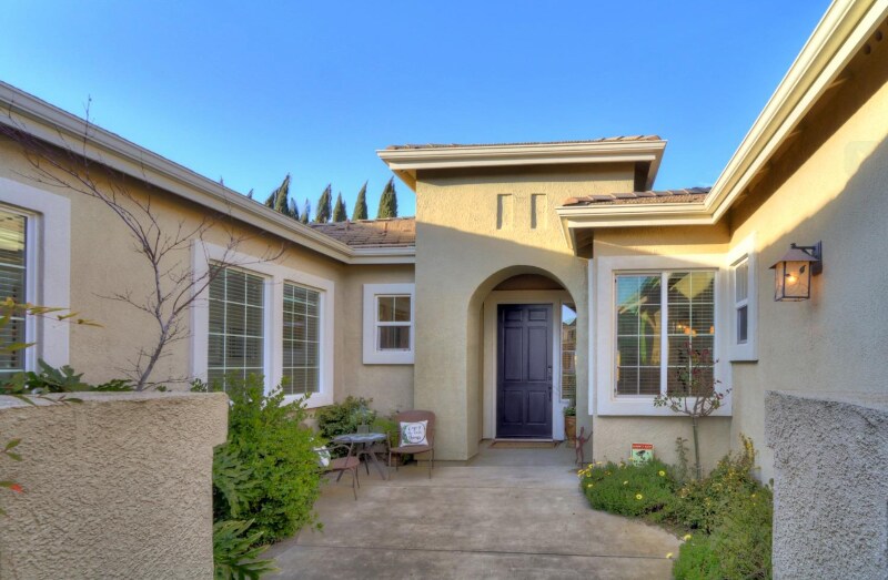5723 Cowell Blvd in Davis, CA - Building Photo