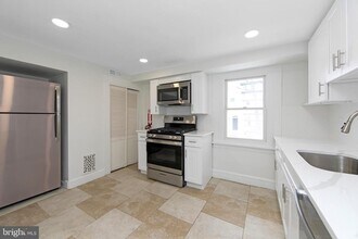 201 Chester Ave in Moorestown, NJ - Building Photo - Building Photo