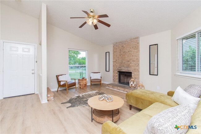 2210 Carousel Dr in Killeen, TX - Building Photo - Building Photo