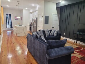 2821 Dryades St, Unit 2819 in New Orleans, LA - Building Photo - Building Photo