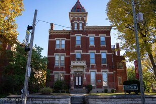 1135 S 1st St in Louisville, KY - Building Photo