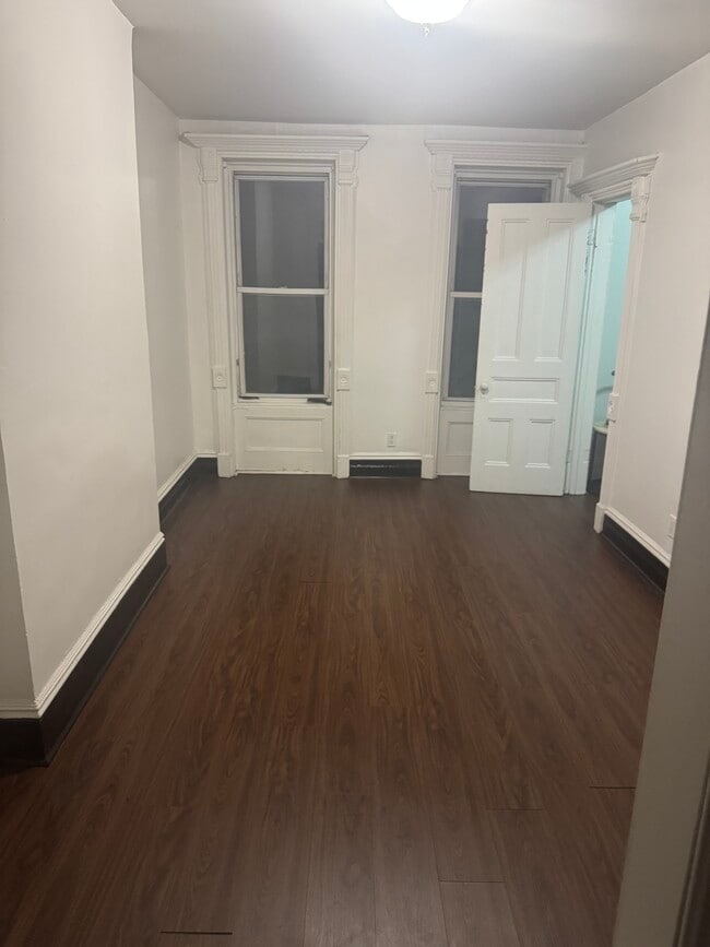 902 Jefferson Ave, Unit 2nd FL