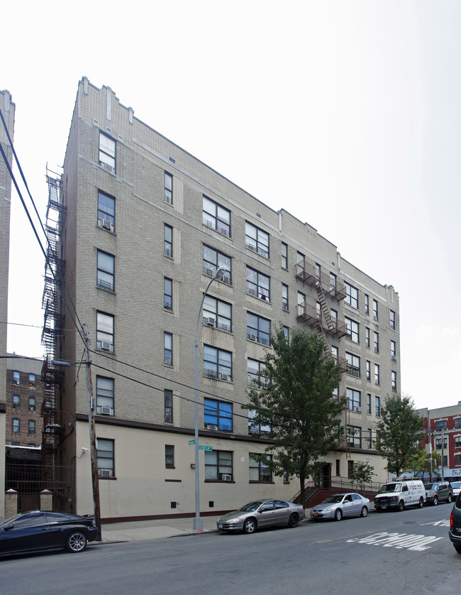 1200 Seneca Ave in Bronx, NY - Building Photo - Building Photo