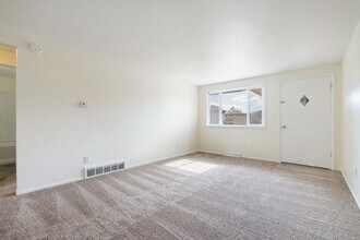 3405 Butternut Dr in Loveland, CO - Building Photo - Building Photo