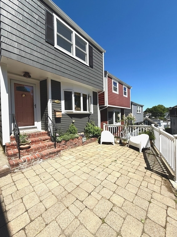 7 Colonial Ct in Marblehead, MA - Building Photo - Building Photo