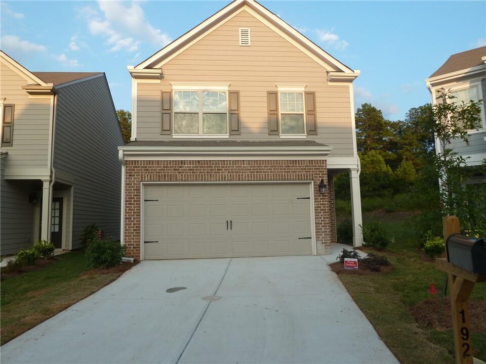 192 Highland Pointe Cir E in Dawsonville, GA - Building Photo