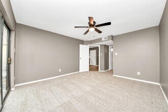 3015 Walnut Bend Ln in Houston, TX - Building Photo - Building Photo