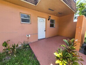 20833 NW 25th Ave in Miami Gardens, FL - Building Photo - Building Photo