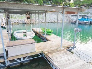 16308 Lake Loop in Austin, TX - Building Photo - Building Photo