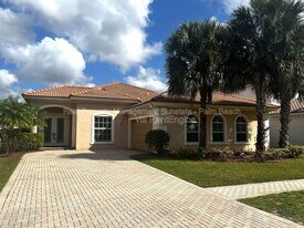 155 Bella Vista Way in Royal Palm Beach, FL - Building Photo