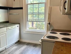 73 Lyon St in New Haven, CT - Building Photo - Building Photo