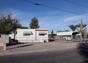 10 space MHP in Tucson, AZ - Building Photo - Building Photo