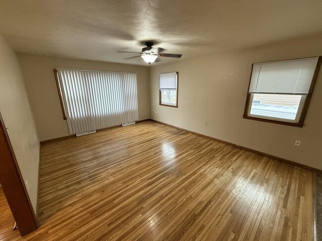 722 13th Ave in Coralville, IA - Building Photo - Building Photo