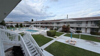 3850 NE 21st Way in Lighthouse Point, FL - Building Photo