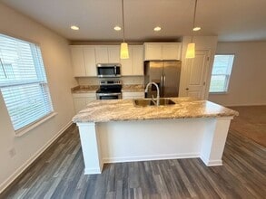 1228 Worcester Way in Greenfield, IN - Building Photo - Building Photo