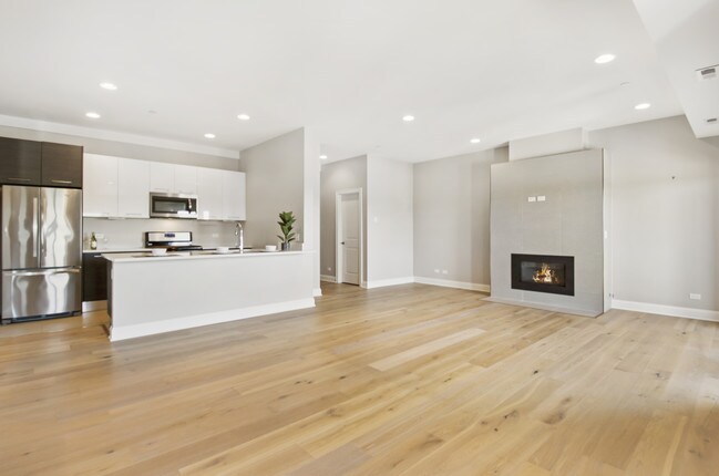 833 Laurel Ave in Highland Park, IL - Building Photo - Building Photo