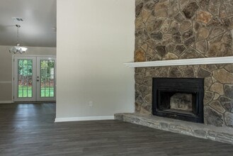 5461 Brisbane Ct in Stonecrest, GA - Building Photo - Building Photo