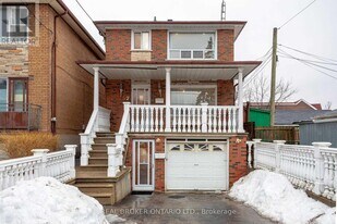 57 Lanark Ave in Toronto, ON - Building Photo