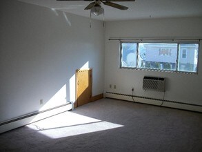 58 South St-Unit -214A in Quincy, MA - Building Photo - Building Photo