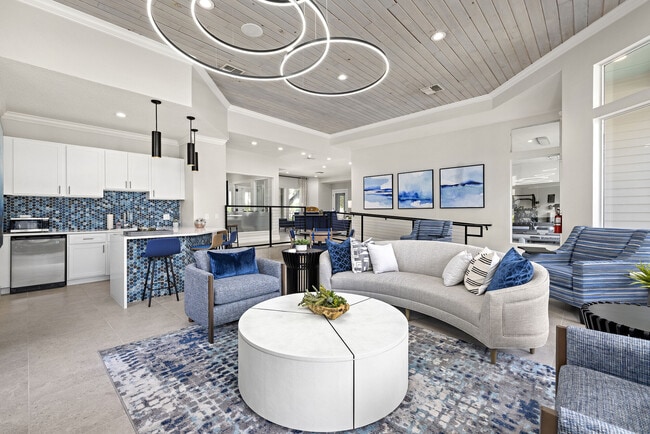 4800 Westshore in Tampa, FL - Building Photo - Building Photo