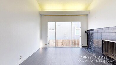 14335 Huston St in Los Angeles, CA - Building Photo - Building Photo