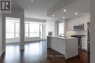 2 The Pkwy in Ottawa, ON - Building Photo - Building Photo