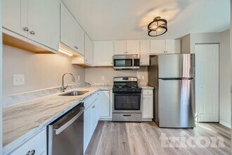 719 Dayspring Dr in Odenton, MD - Foto de edificio - Building Photo